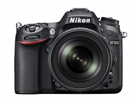 Nikon D 7100 (AF-S DX 18-105mm VR)