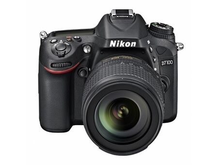Nikon D 7100 (AF-S DX 18-105mm VR)
